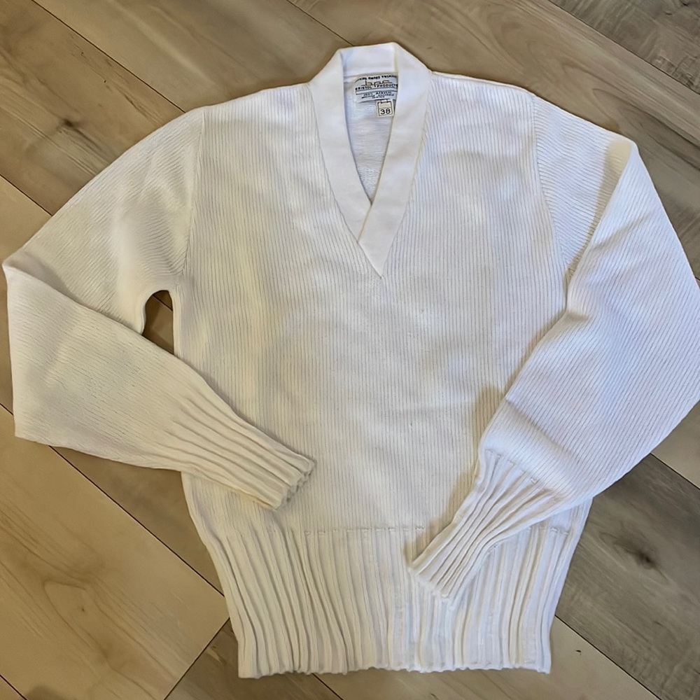 VINTAGE V NECK BRISTOL SWEATER - SIZE M Made in USA